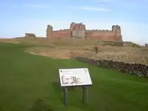Tantallon Castle, Burgruine �stlich von North Berwick, erbaut ab 1358 (13.02.2008)