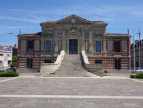 Lavaur, Rathaus Hotel de Ville am Place du General Sudre (30.07.2018)