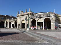 Bergamo, Gebude an der Piazza Vittorio Veneto (29.09.2018)