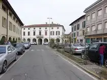 Soncino, H�user an der Piazza San Martino (29.09.2018)