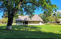 Altes Bauernhaus im Freilichtmuseum (Muzeul Satului Brănean) von Bran (RO), direkt neben dem bekannten Schloss gelegen.

🕓 15.9.2024 | 12:19 Uhr