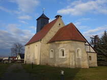Staupitz, evangelische Kirche, Saalkirche aus dem 13. Jahrhundert (17.12.2024)