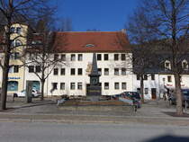 Glashtte, Ferdinand Adolph Lange Denkmal an der Hauptstrae (28.03.2025)