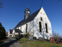 Seifersdorf, evangelische Kirche, erbaut im 13. Jahrhundert (28.03.2025)