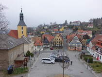 Hohnstein, Ausblick von der Burg auf den Marktplatz (29.03.2025)
