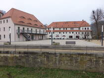 Knigstein, Wohnhuser am Stadtplatz, erbaut im 18. Jahrhundert (29.03.2025)