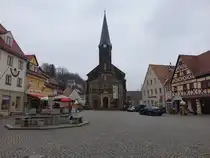 Stadt Wehlen, evangelische Stadtkirche am Markt, erbaut 1883 (29.03.2025)
