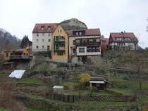 Stadt Wehlen, Ausblick auf den Schloberg mit Bastion (29.03.2025)