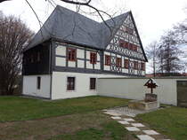 Neustadt in Sachsen, Pfarrhaus der evangelischen Kirchgemeinde, erbaut 1616 (30.03.2025)