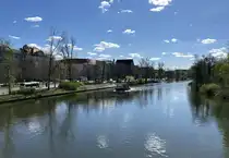 Blick auf die Spree , Teile des Tegeler Weges und dem Landgericht Berlin II in Berlin-Charlottenburg im April 2025.