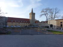 Aschersleben, gotischer Rabenturm im Nordwesten der Altstadt, erbaut 1442 (12.04.2025)