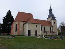 Glesien, evangelische St. Johannis Kirche, romanische Saalkirche, erbaut ab 1519 (12.04.2025)