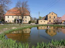 Kckern, Pfarrhaus am Dorfteich (12.04.2025)