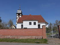 Zschepen, evangelische Kirche mit Fachwerkturm aus dem 17. Jahrhundert (12.04.2025)