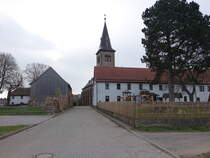 Arnstedt, evangelische St. Mauritius Kirche im Kirchweg (13.04.2025)