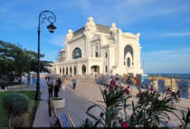 Bekanntester Jugendstil-Bau Rumniens und Wahrzeichen von Constanța: das 1910 erbaute, am Meer gelegene Casino (Cazinoul din Constanța). 2020 startete dessen Sanierung, die nun fast abgeschlossen ist.

🕓 20.9.2024 | 18:05 Uhr
