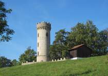 Der 18m hohe Luisenturm bei Kleinkochberg (Nhe Rudolstadt) wurde 1864 erbaut und 2006 restauriert. Aufnahme vom 15.09.2023.