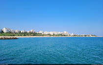 Wohnblcke direkt am Schwarzen Meer – auch das kann Lebensqualitt bieten.
Fotografiert in Constanța (RO).

🕓 24.9.2024 | 12:06 Uhr