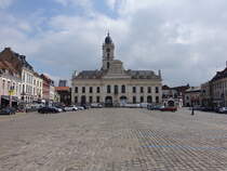 Aire-sur-la-Lys, Rathaus mit Belfried, erbaut 1717 (25.04.2025)