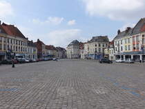 Aire-sur-la-Lys, Huser am Grand Place (25.04.2025)