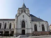 Ardres, Pfarrkirche Notre-Dame de Grace, erbaut im 16. Jahrhundert (25.04.2025)