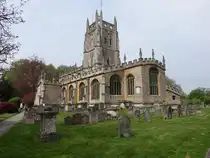 Fairford, Pfarrkirche St. Mary, erbaut im 15. Jahrhundert (26.04.2025)