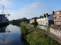 Cardiff, H�user an der Coldstream Terrace am Toff River (27.04.2025)