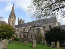 Llandaff, Kathedrale St. Peter und Paul, erbaut ab 1120 durch Bischof Urban, Sdwestturm erbaut 1869 (27.04.2025)