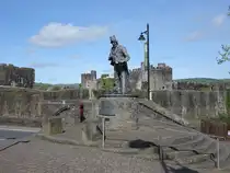 Caerphilly, Tommy Cooper Denkmal in der Cardiff Road (27.04.2025)