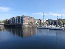 Swansea, moderne H�user an der Trawler Road (28.04.2025)