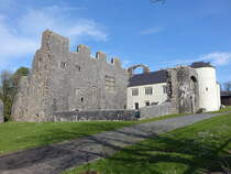Oxwich Castle, Ruine eines Herrenhauses aus der Tudorzeit, erbaut im 16. Jahrhundert (28.04.2025)