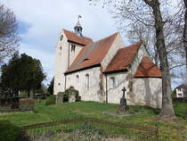 Neutz, romanische evangelische Kirche, erbaut um 1180 (13.04.2025)