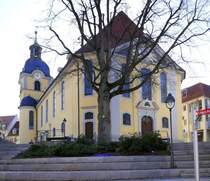 Suhl, die evangelische Hauptkirche St.Marien, erbaut von 1757-61 im sptbarocken Stil, April 2025