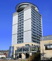 Suhl, 4-Sterne City Hotel, Ende 1970 als Wohnhaus gebaut, nach der Wende zum Hotel umgebaut, 1998 erffnet, mit 80m hchstes Gebude der Stadt, April 2025