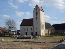 D�ben, evangelische Kirche, Sp�tromanik, erbaut im 13. Jahrhundert (14.04.2025)