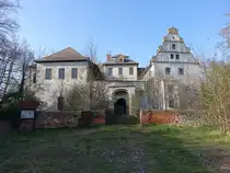 Gro�m�hlingen, Renaissanceschloss, erbaut ab 1530 durch Graf Wolfgang I., Residenz der Grafen von Barby (14.04.2025)