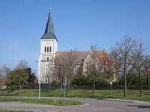 Pltzkau, evangelische St. Georg Kirche, erbaut 1887 (14.04.2025)