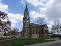 Stassfurt, evangelische St. Johannis Kirche, erbaut 1876 (14.04.2025)