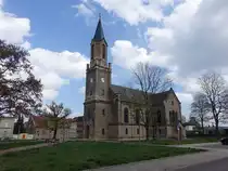 Stassfurt, evangelische St. Johannis Kirche, erbaut 1876 (14.04.2025)