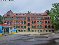 Eines der Gebude der Innenstadtschule Esslingen am 03.05.2025. Aktuell laufen Restaurierungs- und Umbaumanahmen.