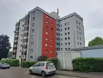 Eines der h�chsten Hochh�user Esslingens in der Potsdamer Str. in Oberesslingen am 03.05.2025