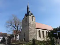 Hadmersleben, evangelische Kirche zu unseren lieben Frau, erbaut im 15. Jahrhundert, nach Brand 1664 wiederhergestellt (15.04.2025)
