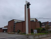 Alfeld / Leine, Pfarrkirche St. Marien, erbaut 1972 (17.04.2025)