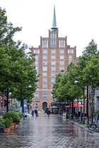 Das hchste Wohnhaus an der Langen Strae in der Hansestadt Rostock. Aufnahme: 8. Juni 2025.