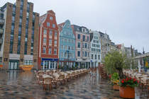 Ein stiller und regnerischer Sonntagmorgen auf dem Universittsplatz in der Hansestadt Rostock. Aufnahme: 8. Juni 2025.