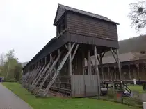 Bad Salzdetfurth, Gradierwerk im Kurpark, erbaut im 18. Jahrhundert (18.04.2025)