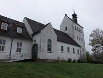 Bad Salzdetfurth, evangelisch Martin Luther Kirche, erbaut 1954 (18.04.2025)