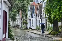 �Achterreeg� (Hochdeutsch Hinterreihe): H�user in der Alexandrinenstra�e in Warnem�nde. Aufnahme: 8. Juni 2025.