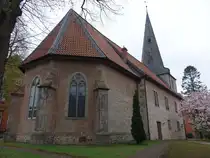 Coppenbr�gge, evangelische St. Nicolai Kirche, erbaut im 12. Jahrhundert, erneuert 1670 (18.04.2025)