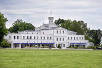 Ein Teil der Median Klinik in Heiligendamm an der Ostsee. Aufnahme: 7. Juni 2025.